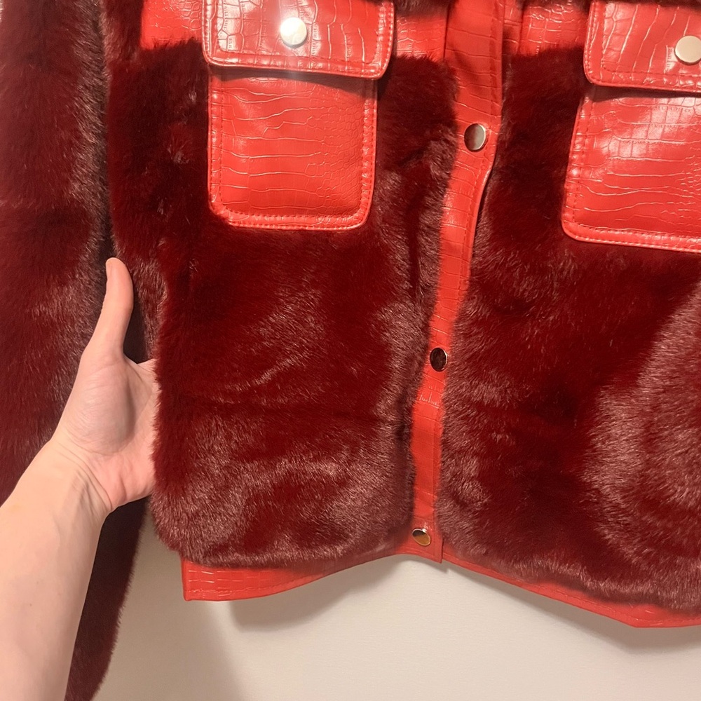 🎉🎉Red Contrast Trim Faux Croc Leather & Faux Fur Snap Button Front Zipper Moto - Picture 7 of 17